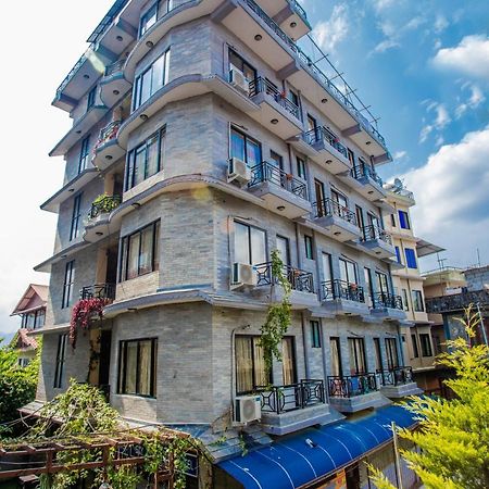 Silver Sky Hotel โพคารา ภายนอก รูปภาพ