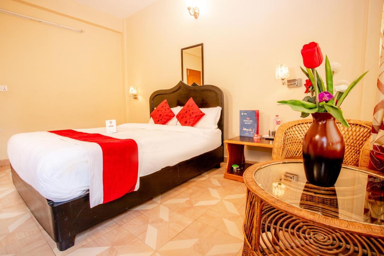 Silver Sky Hotel โพคารา ภายนอก รูปภาพ